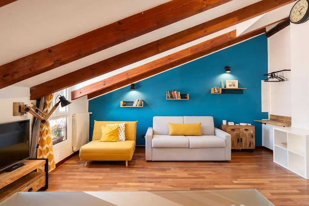 Apartment 10 Minuti Metro Stazione Centrale Milano - Attico Moderno